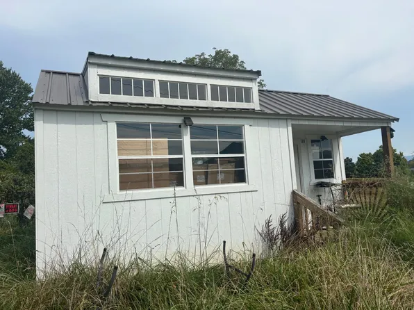 132 Avon St, Elizabethton, TN 37643