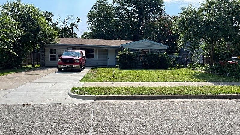 1st image of 4418 Sherwood Dr