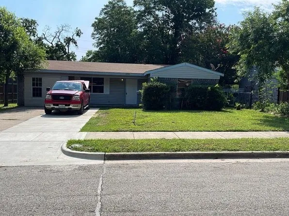 4418 Sherwood Dr, Mesquite, TX 75150