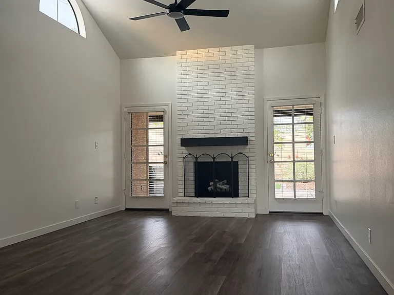 3413 N Sunridge Ln — Photo 10
