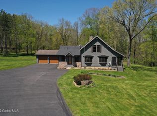 208 Ruhle Rd S, Ballston Lake, NY 12019