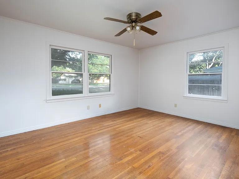 2050 Bowie St — Photo 20