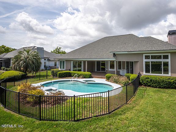 4th image of 3727 CRICKET COVE Road E