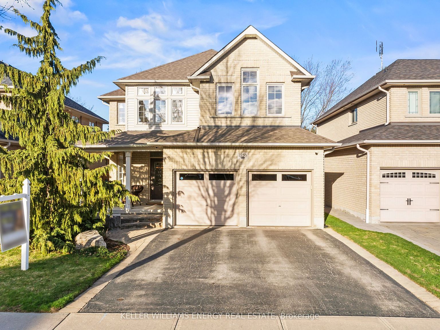 2258 Pindar Cres