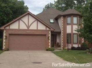 2312 SW Brookhaven Ln, Topeka, KS 66614