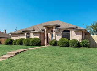 717 Kristi Ln, Cedar Hill, TX 75104