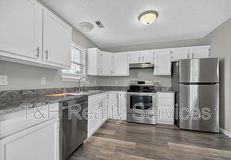 10341 Whitewater Ln — Photo 14