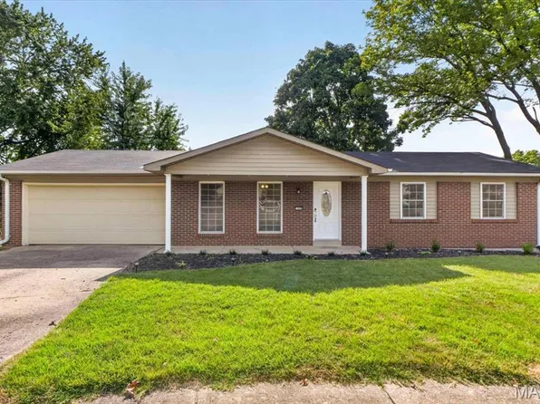 1008 N Duchesne Dr, Saint Charles, MO 63301