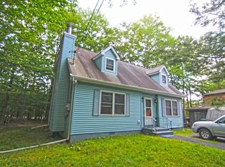 7162 Robinwood Dr, Tobyhanna, PA