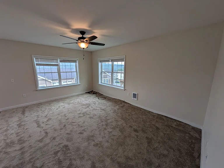 75 Ivan Dr #8 — Photo 6