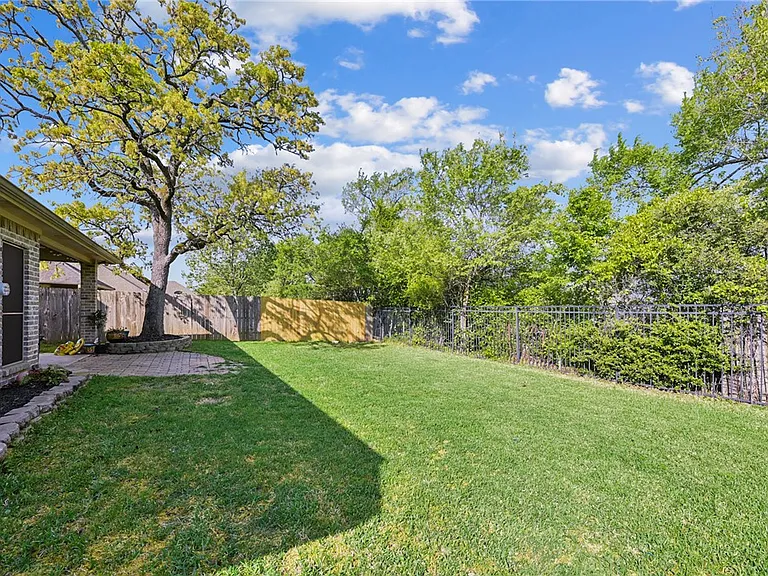 2214 Brougham Pl — Photo 20