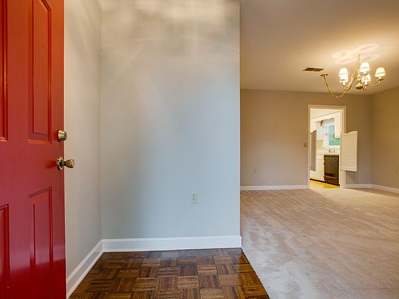5th image of 235 Cana Cir