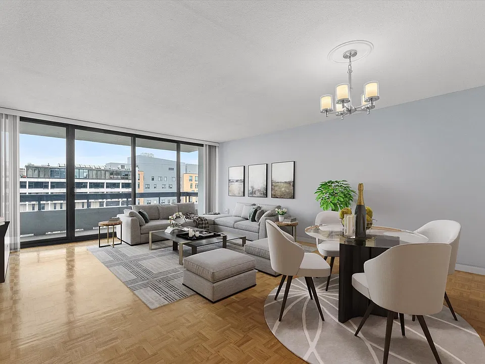 566 Commonwealth Ave #703A