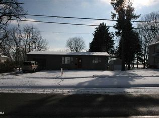 441 N Hubbard St, Winslow, IL 61089