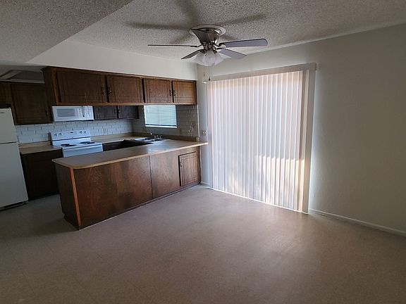 2nd image of 2937 W 21st Pl