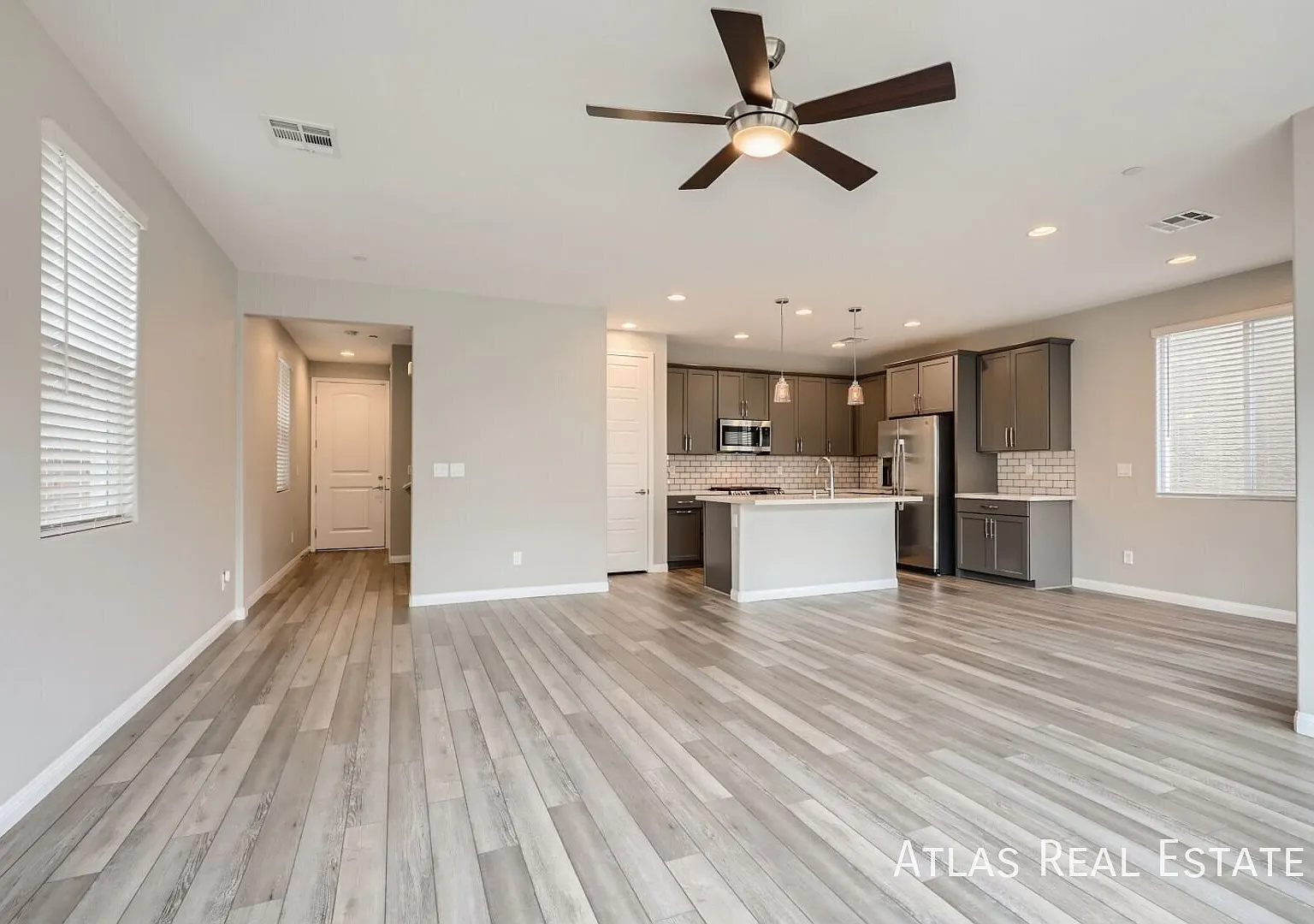 Beautiful Two-Story Home With 3-Bedrooms In Henderson Cadence Community! — Photo 1