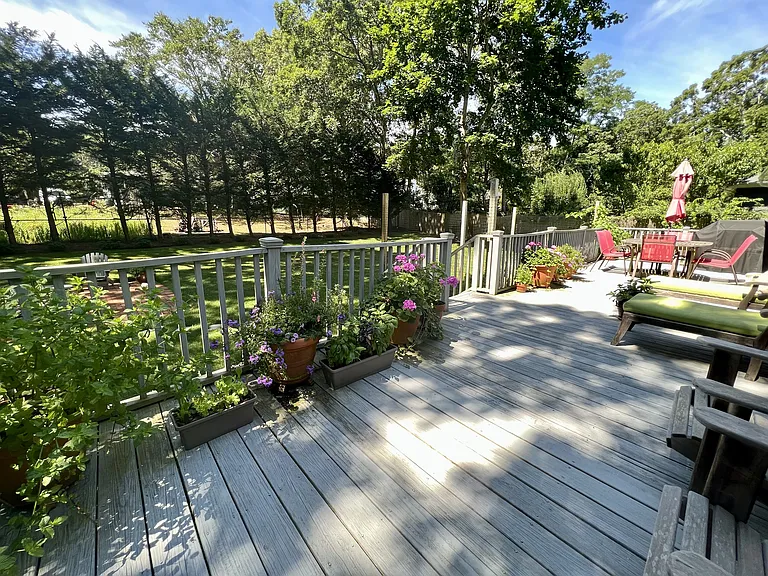 16 Beechwood Dr — Photo 23