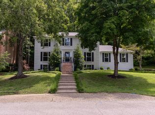 1907 Charbdin Pl, Riverwood, KY 40207