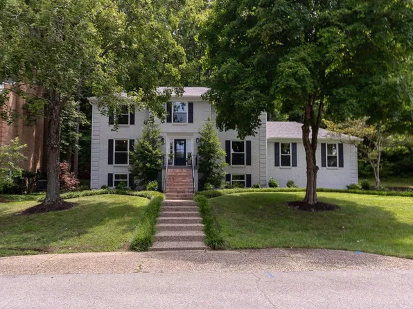 1907 Charbdin Pl, Riverwood, KY 40207