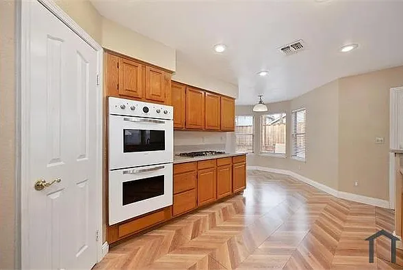 1585 Foxwood Dr — Photo 11