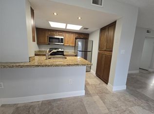 8321 Coral Lake Dr, Pompano Beach, FL 33065