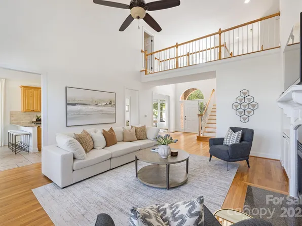 108 W Maranta Rd, Mooresville, NC 28117
