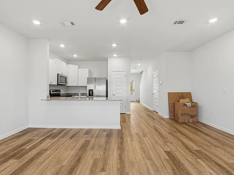 17490 Jakes Dr — Photo 5