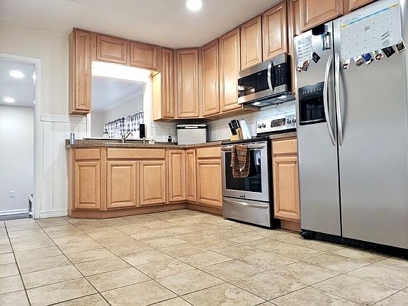 5th image of 501 Highland Ave