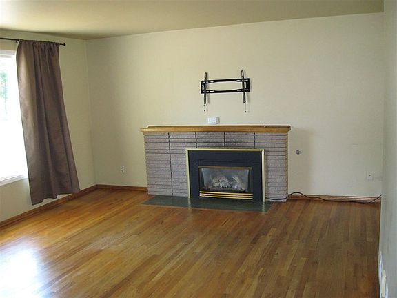 2nd image of 3316 W Bismark Ave