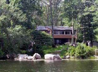 184 Sawdy Pond Ave, Tiverton, RI 02878