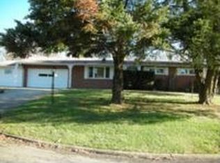 854 Bellview Pl, Herrin, IL 62948