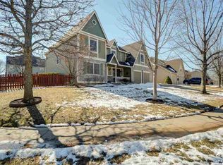 4501 Roundabout Cir, Lawrence, KS 66049
