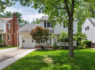 1412 Henning Dr, Lyndhurst, OH 44124