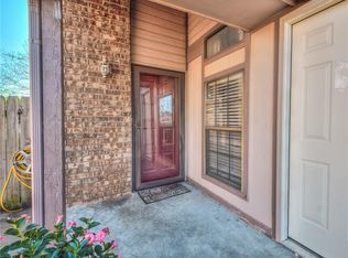 530 Stoneridge Dr, Moore, OK 73160