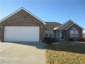 2nd image of 702 SW Woodland Cir