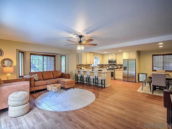 5th image of 24776 Finhaut Dr
