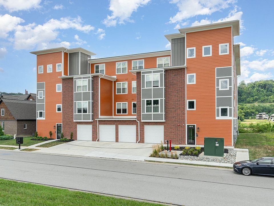 1st image of 617 Manhattan Blvd #204