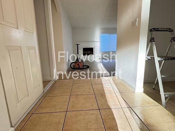 4th image of 612 Los Lunas Way
