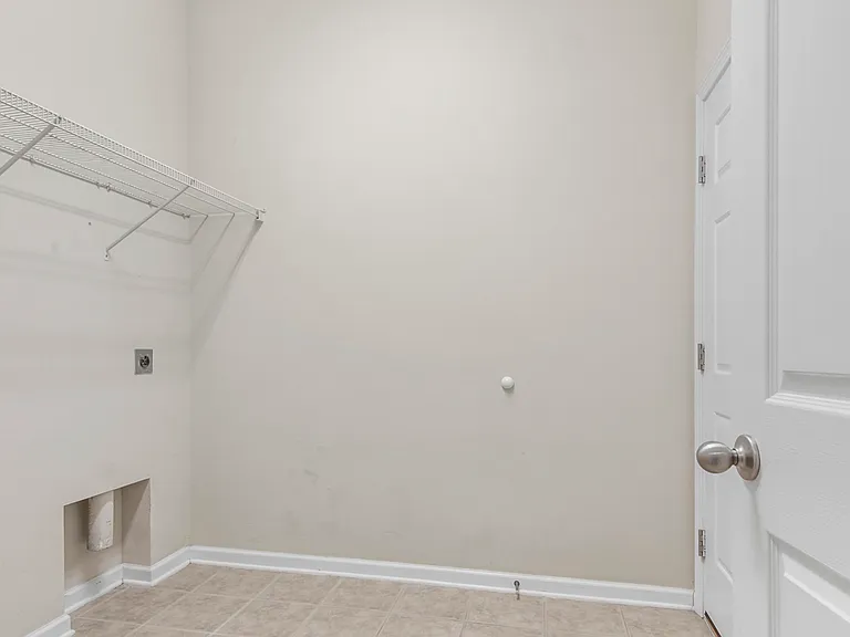 103 Amherst Way — Photo 16