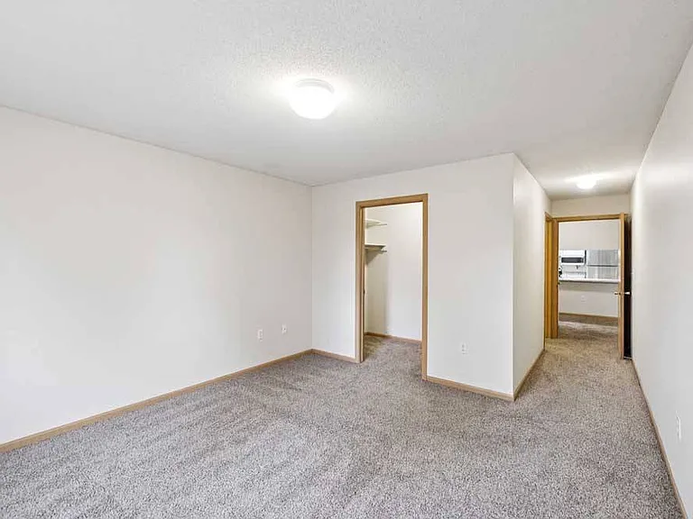 Northbrook Apartments — Photo 278