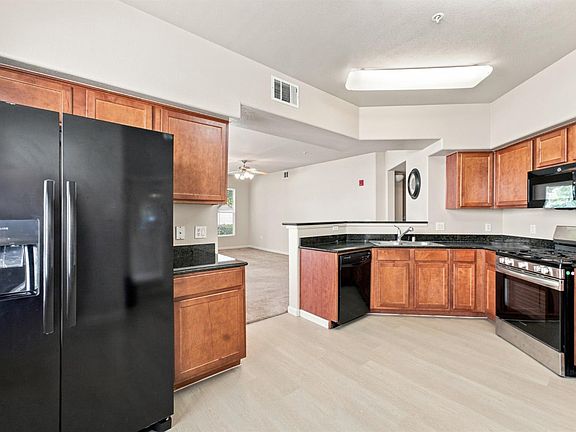 3rd image of 5350 Dunlay Dr Unit 1316