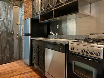 Rented by PocketBroker Inc