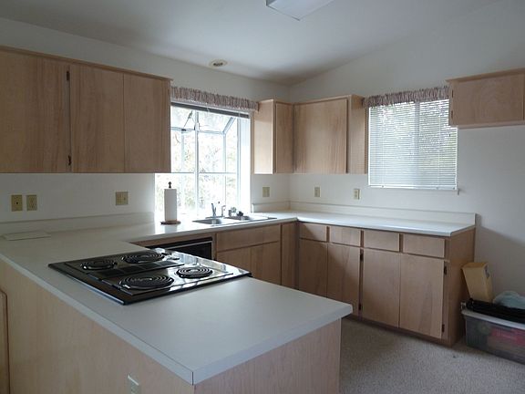 2nd image of 16124 Lake Shore Dr