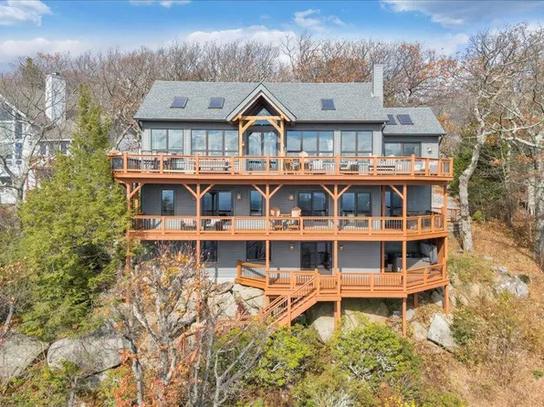 380 Blackrock Cir, Nellysford, VA 22958