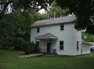 316 E McKibben St, Rossville, IL