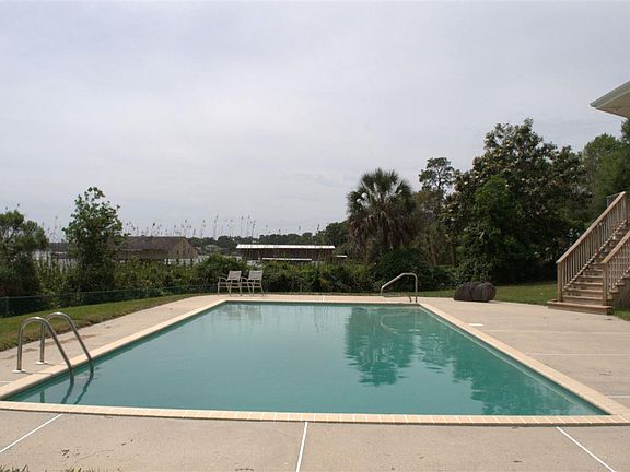 3rd image of 2610 Paradise Point Dr
