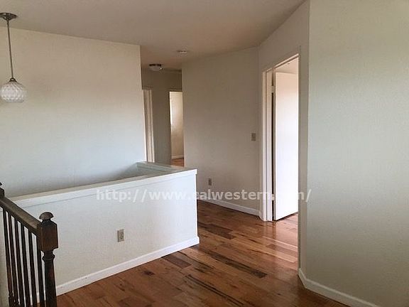 3rd image of 817 Sevely Dr
