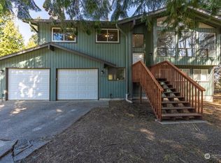 1004 Shaw Rd, Ferndale, WA 98248
