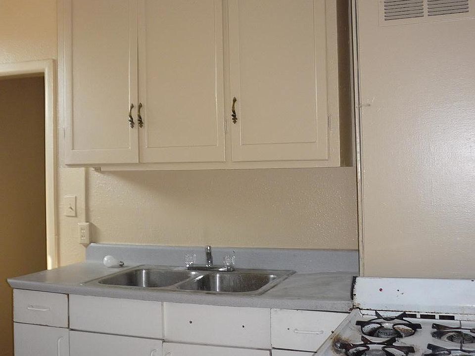 2nd image of 151 S 900 W APT 1