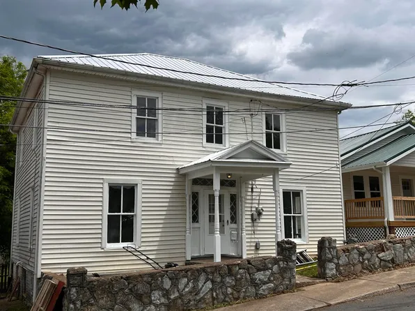 114 Henry St, Lexington, VA 24450